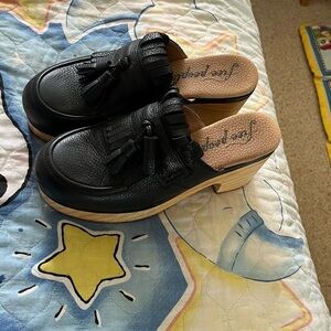 Free people leather clogs